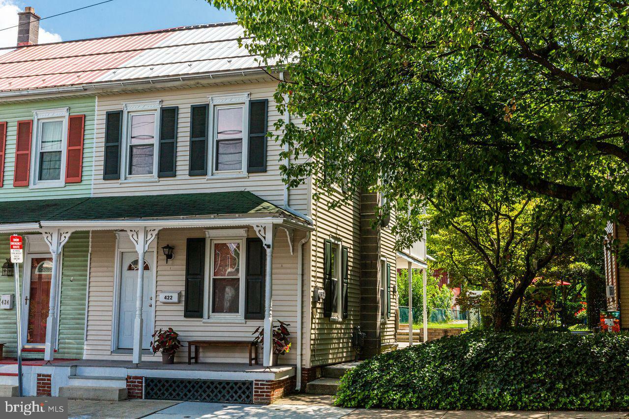 Property Photo:  422 E Main Street  PA 17543 