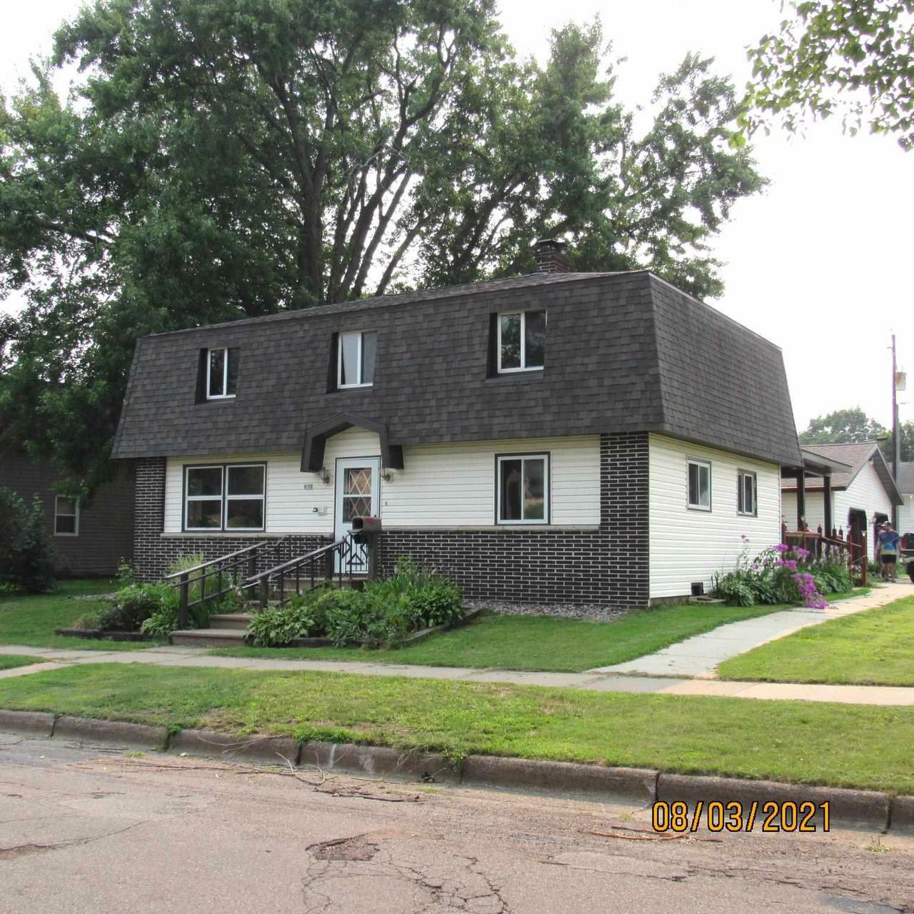 Property Photo:  610 Chippewa Street  WI 54452 