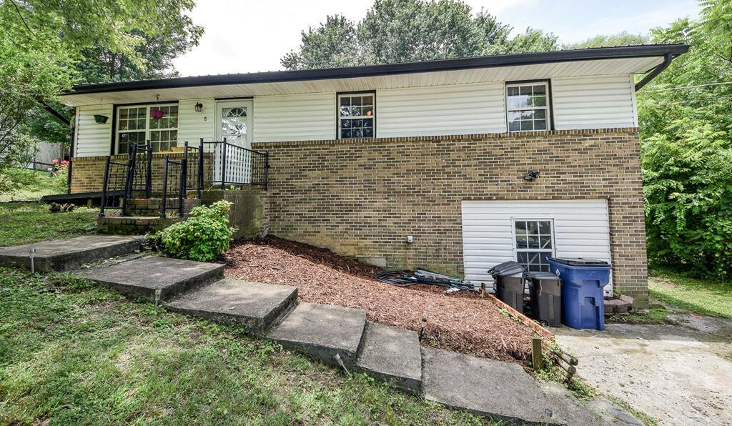 Property Photo:  842 Greenhills Drive, SE  TN 37323 