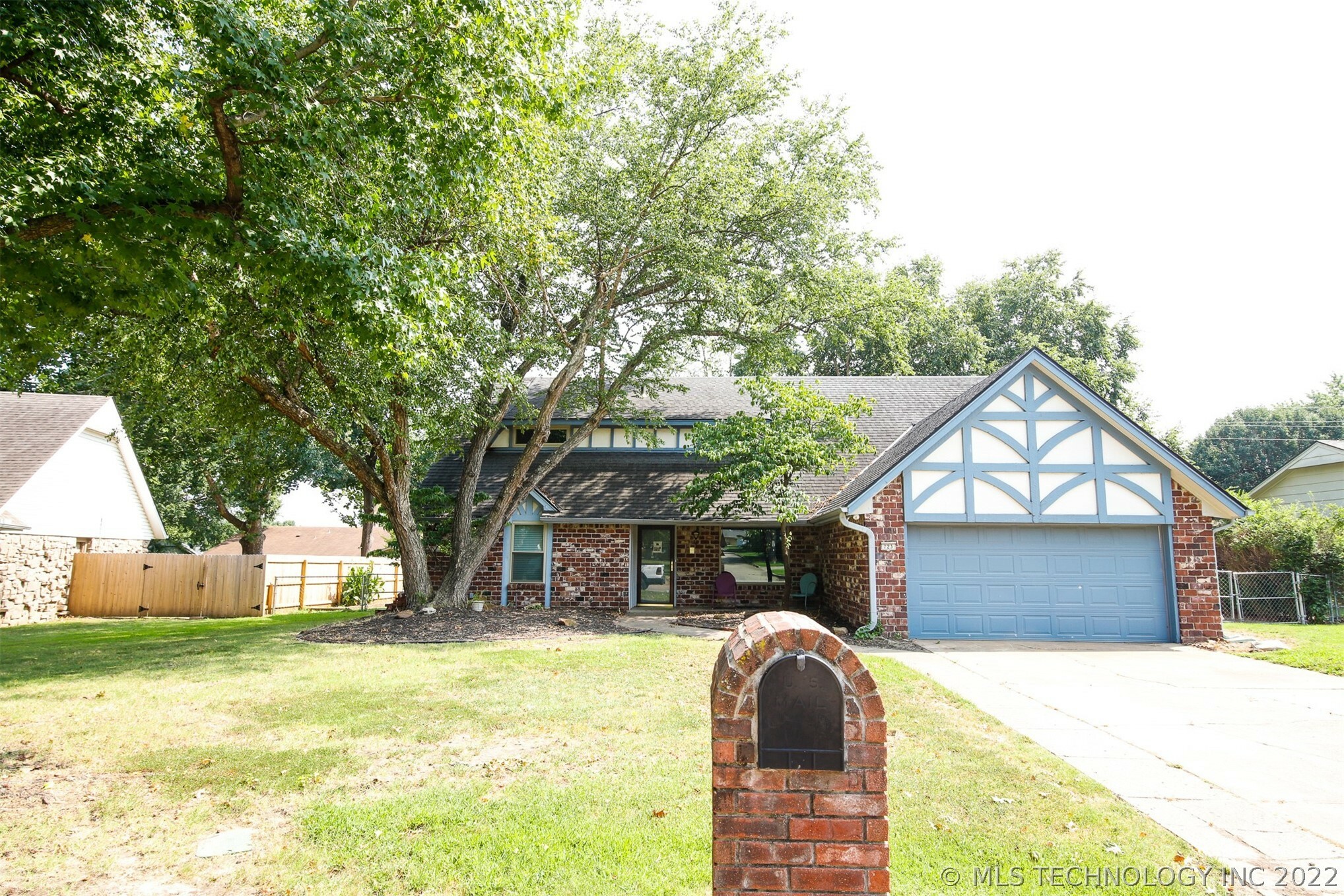 Property Photo: 723 W Utica Street OK 74011