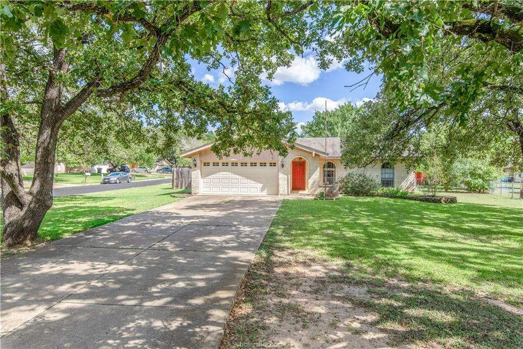 Property Photo:  2523 Waterwood Lane  TX 77803-0221 