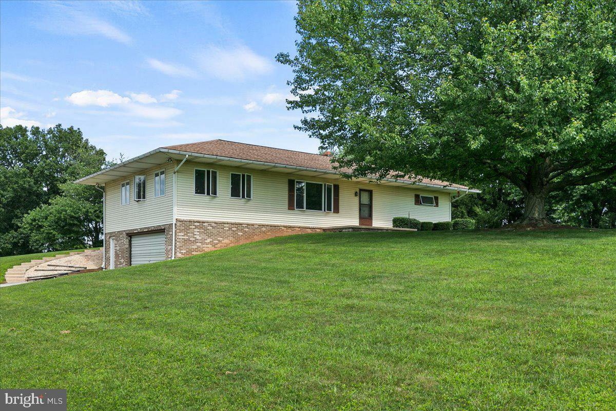 Property Photo:  3685 N Susquehanna Trail  PA 17404 