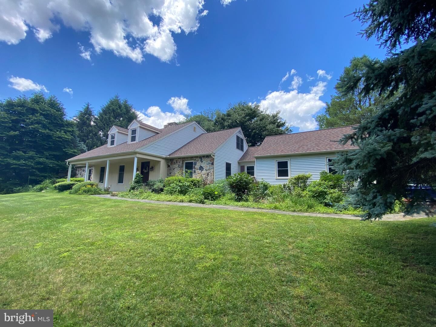 Property Photo: 136 Heather Lane PA 19342