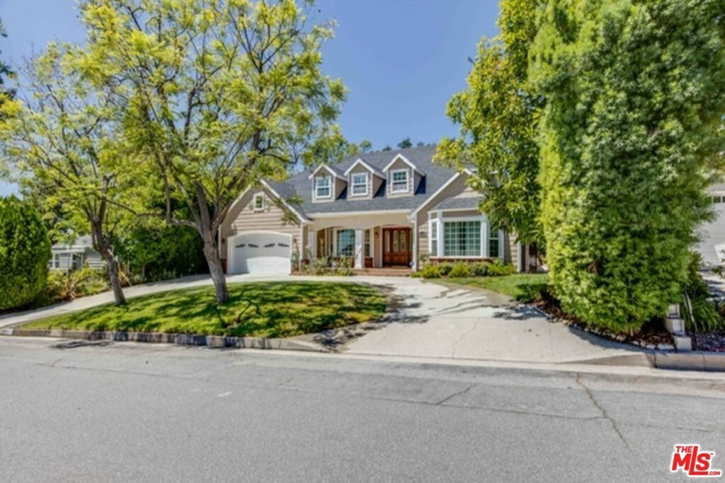 Property Photo: 4843 Grand Avenue CA 91011