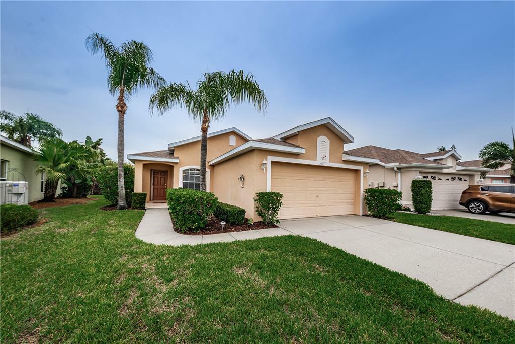 Property Photo:  2321 Pleasant Hill Lane  FL 34691 