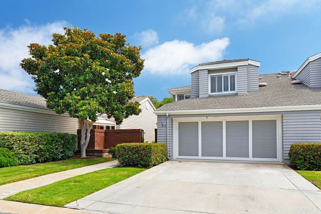 Property Photo:  819 Daphne Court  CA 92011 