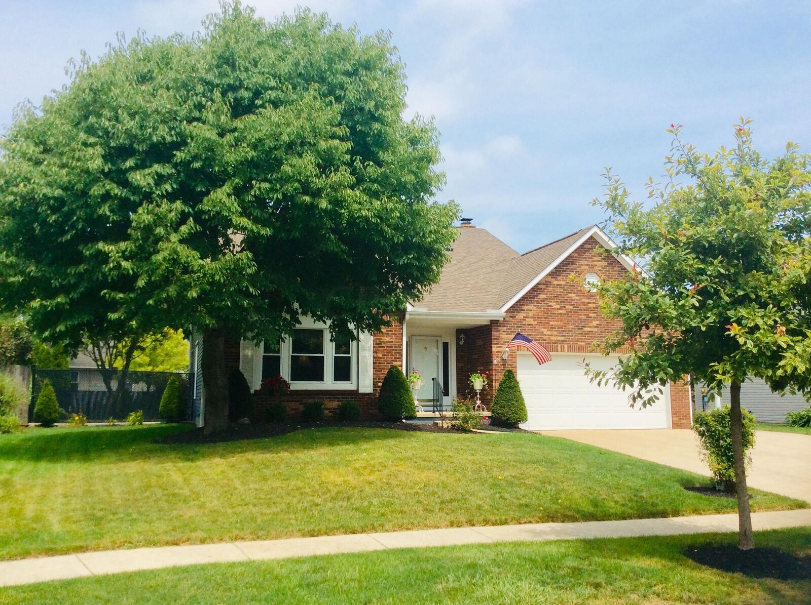 Property Photo: 2216 Mardi Court OH 43123