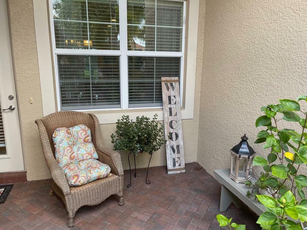 Property Photo:  15831 Aurora Lake Circle  FL 33598 