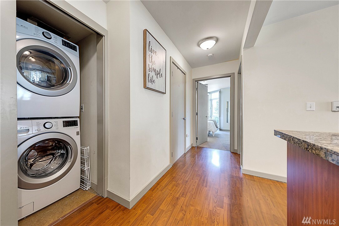 Property Photo:  103 Bellevue Ave E 307  WA 98102 