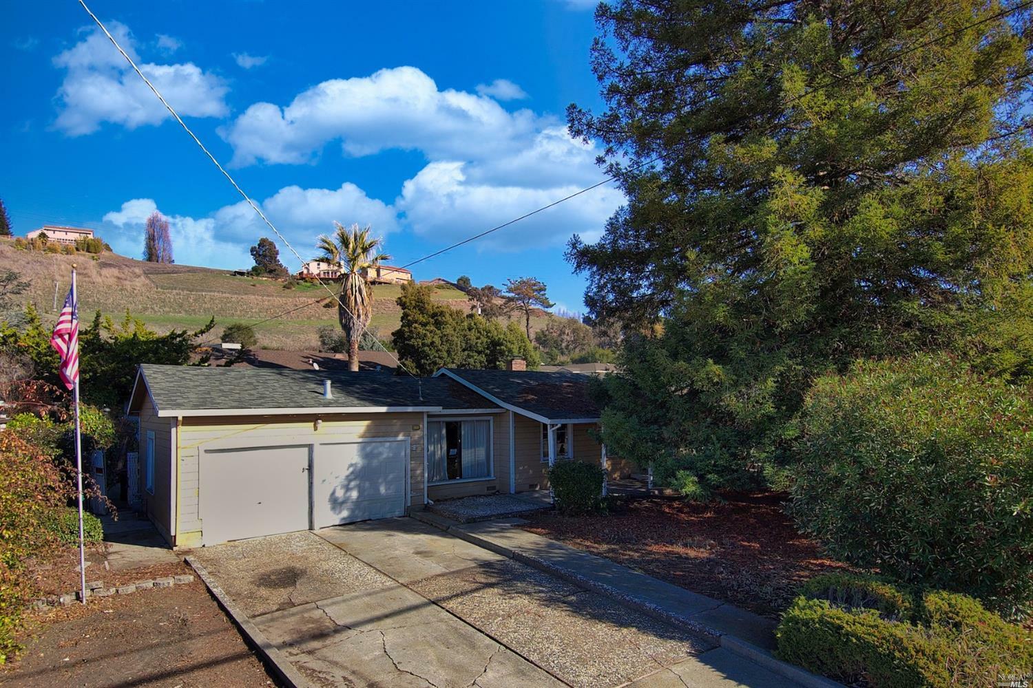 Property Photo:  5781 Olinda  CA 94803 