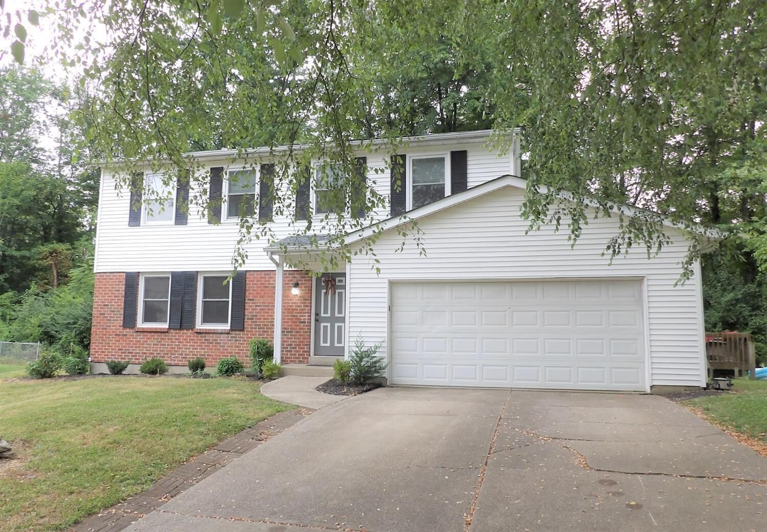 Property Photo: 41 Crossbow Ct OH 45102