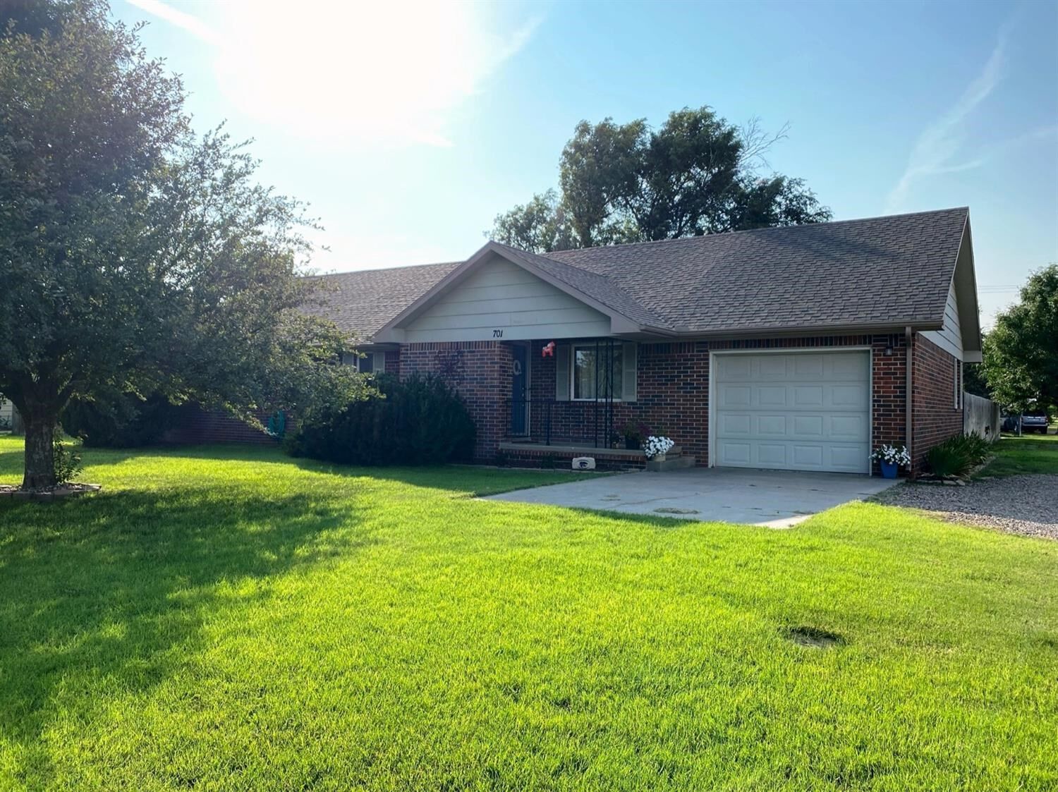 Property Photo:  701 S Cheyenne Avenue  KS 67870 