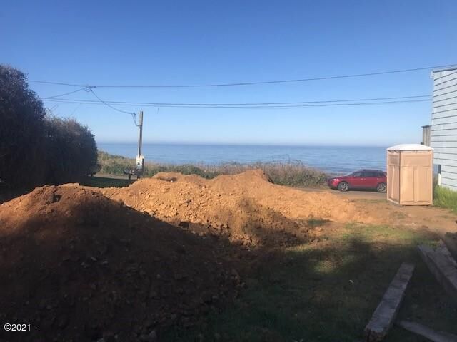 Property Photo: 2834 SW Anchor Ct OR 97367