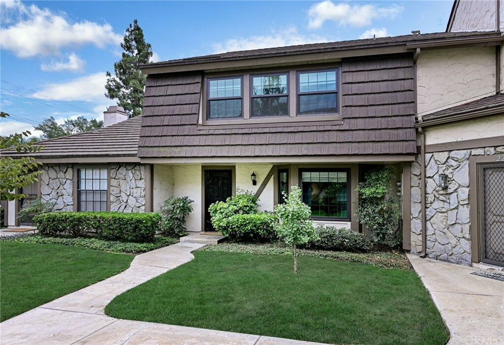 Property Photo:  227 Brownstone Drive  CA 90631 