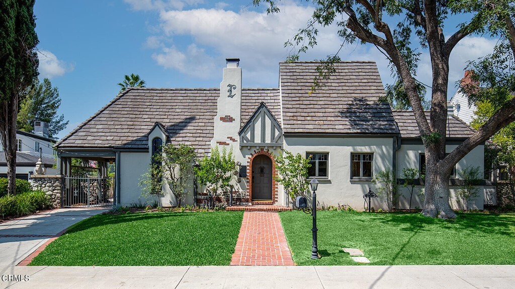 Property Photo:  6 Richland Place  CA 91103 