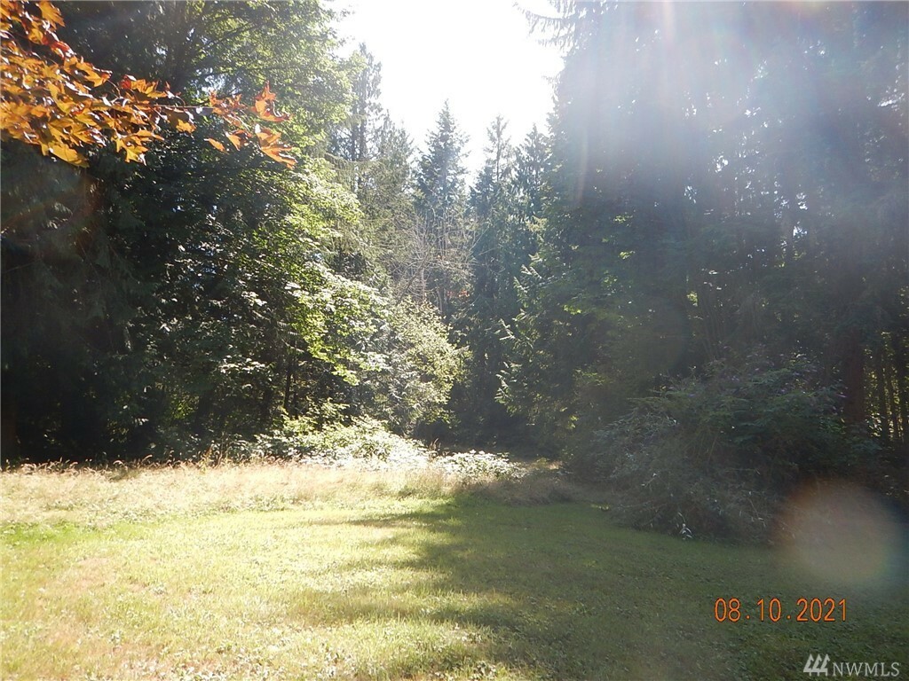 Property Photo:  3220 157th Ave SE  WA 98290 