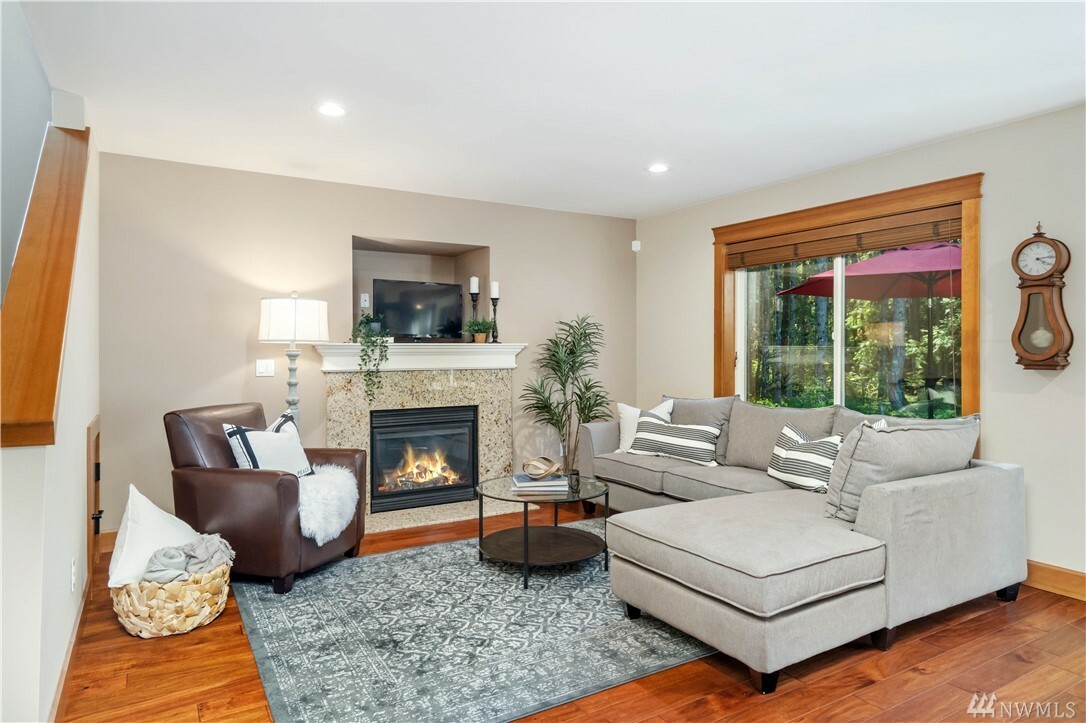 Property Photo: 21410 107th Ave E WA 98338