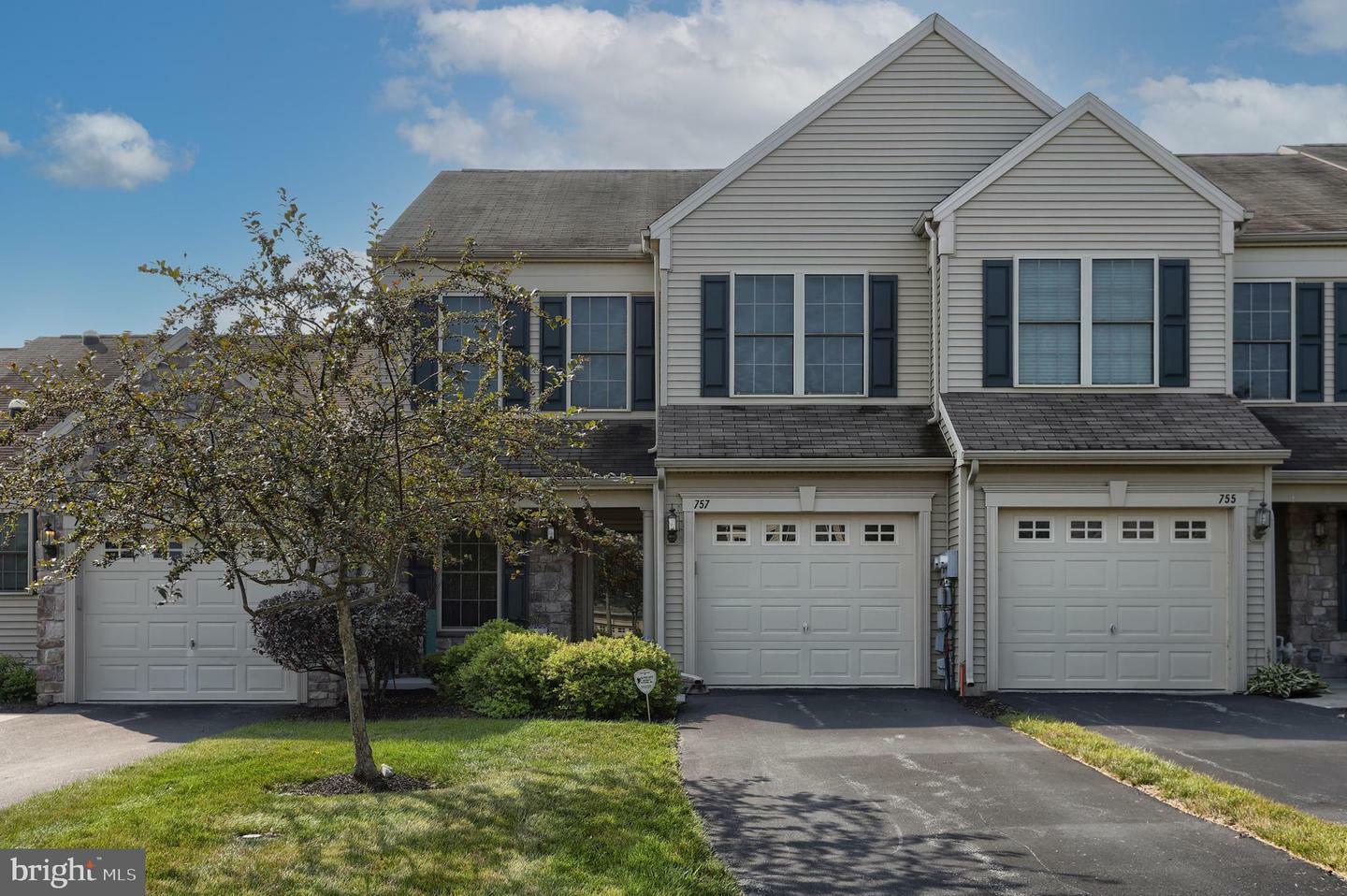 Property Photo:  757 Creekside Drive  PA 17036 