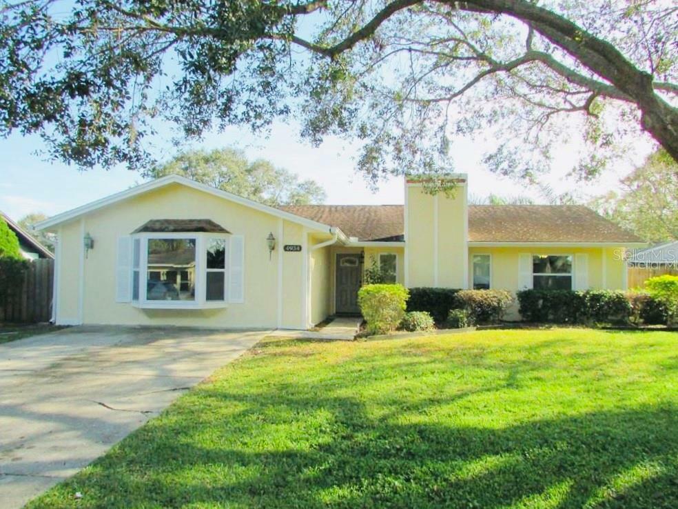 Property Photo:  4934 Wildflower Drive  FL 33811 