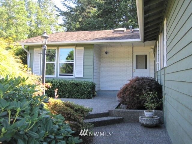 Property Photo:  24802 11th Avenue S  WA 98198 