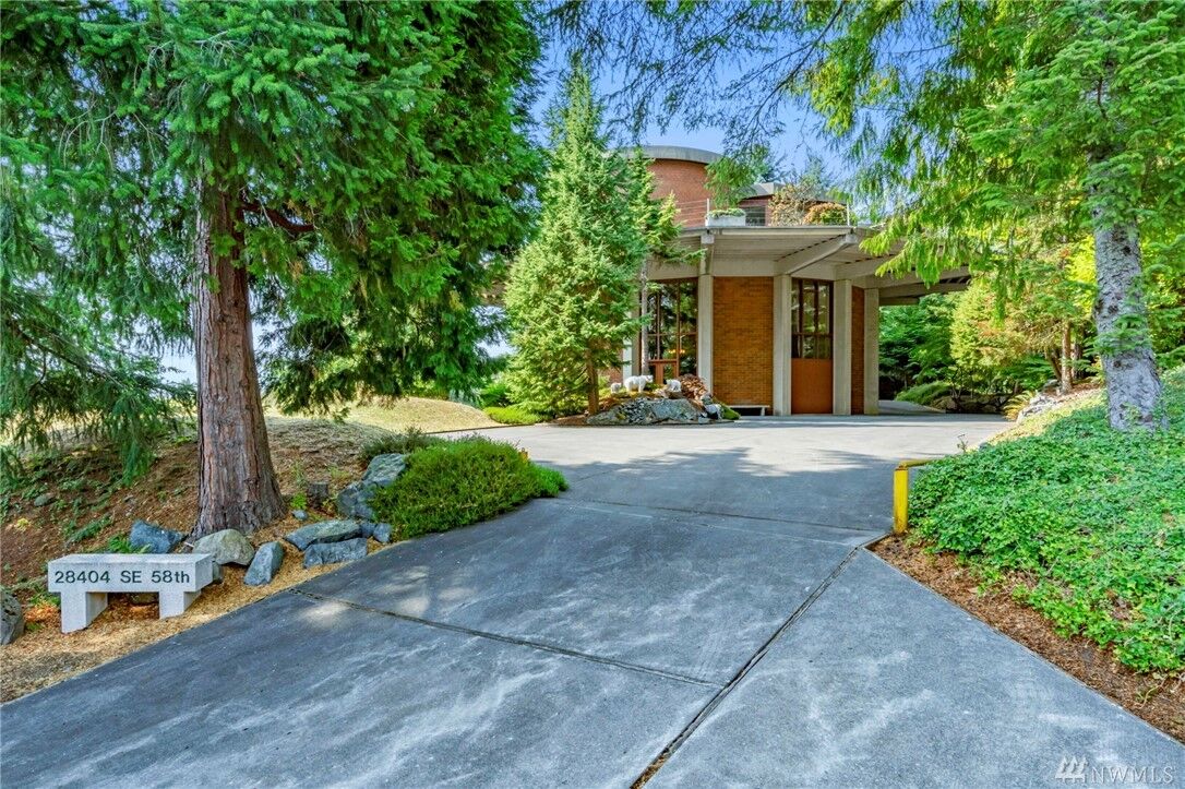 Property Photo: 28404 SE 58th St WA 98027