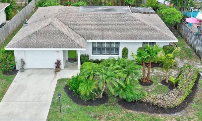 Property Photo: 590 NE Lima Vias FL 34957
