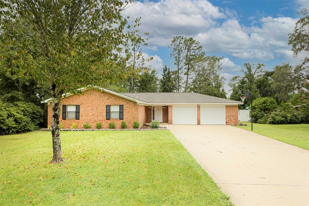 Property Photo:  405 N Grove Boulevard  GA 31548 