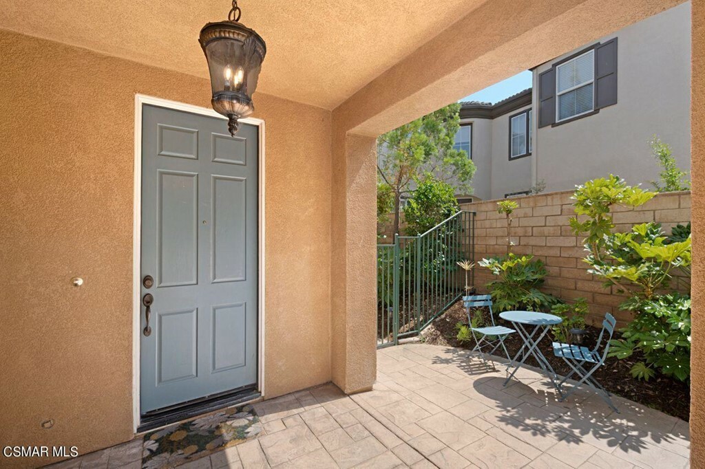 Property Photo:  152 Park Hill Road  CA 93065 