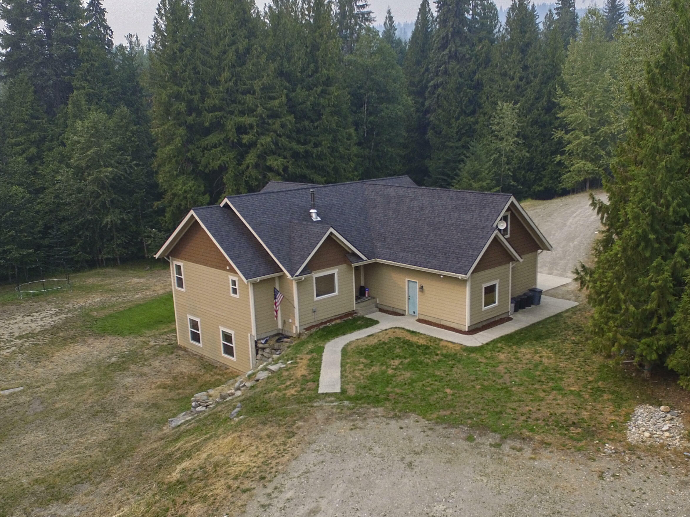 Property Photo:  161 Creek Side Dr N  WA 99139 