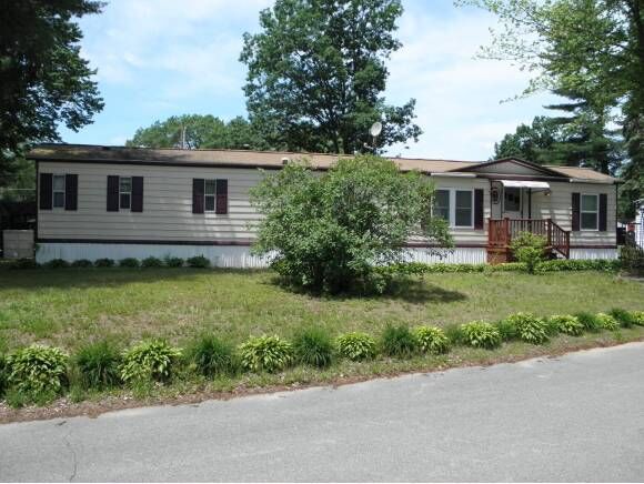 Property Photo:  11 Nottingwood Ln  NH 03054 