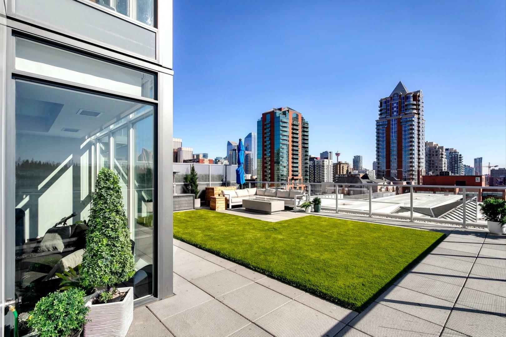 Property Photo: 705, 930 16 Avenue SW 705 AB T2R 1C2