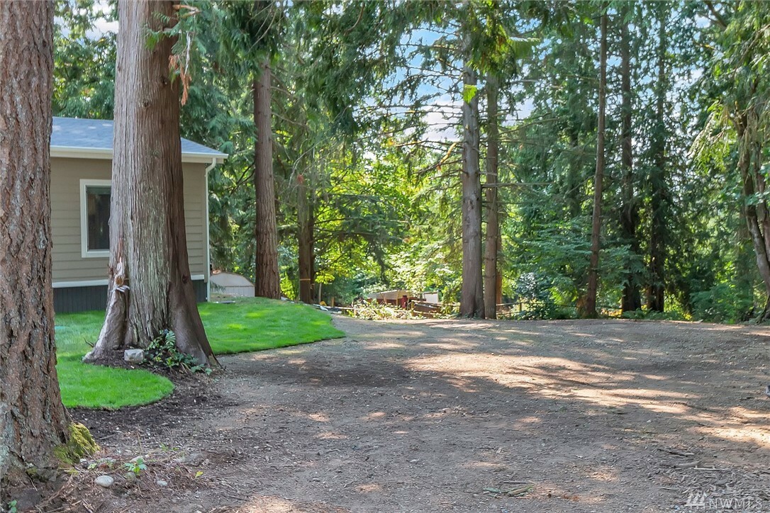 Property Photo:  22120 Echo Lake Rd  WA 98296 