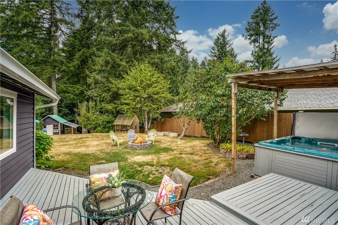 Property Photo:  17416 100th Ave SE  WA 98296 