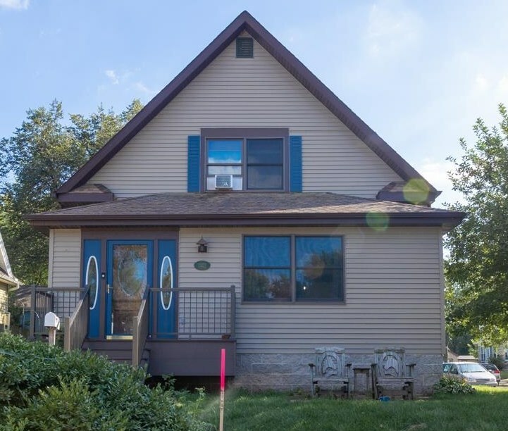 Property Photo:  1327 Ceape Avenue  WI 54901-5480 