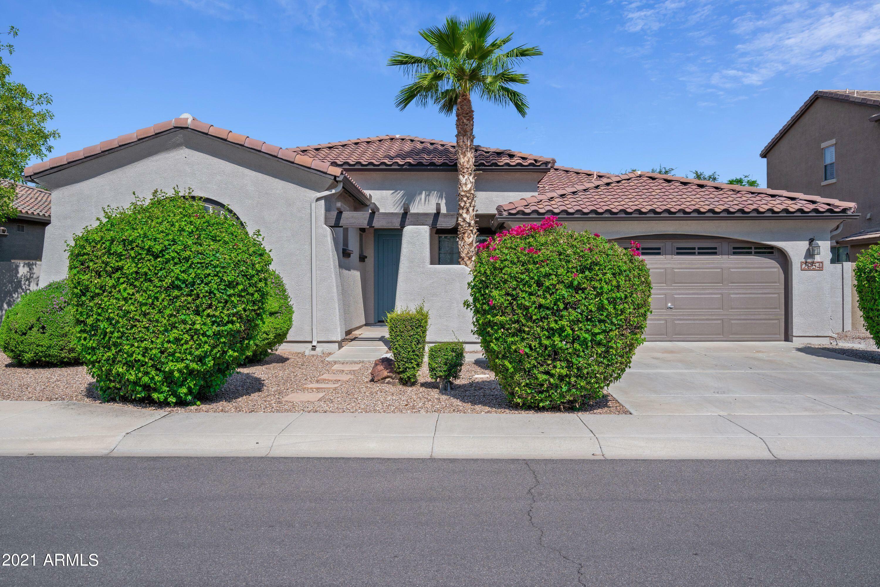 Property Photo:  2954 S Colonial Street  AZ 85295 