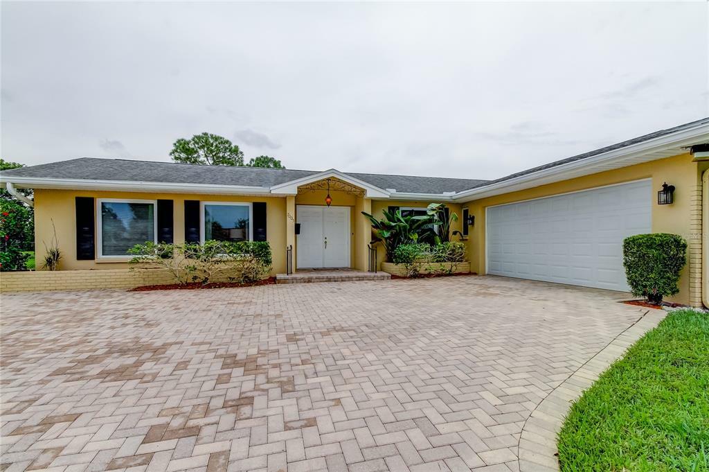 Property Photo:  7005 Augusta Boulevard  FL 33777 