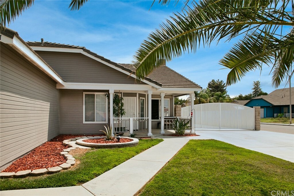 Property Photo:  23181 Norrisgrove Avenue  CA 92570 