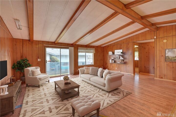 Property Photo: 1117 100th St SW WA 98204