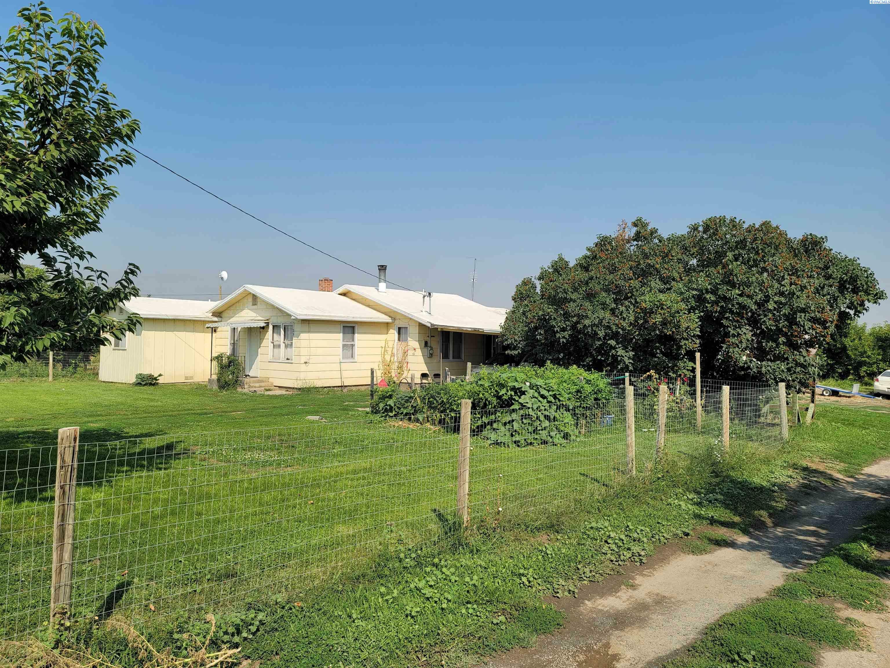 Property Photo: 291 Chestnut Road WA 98930