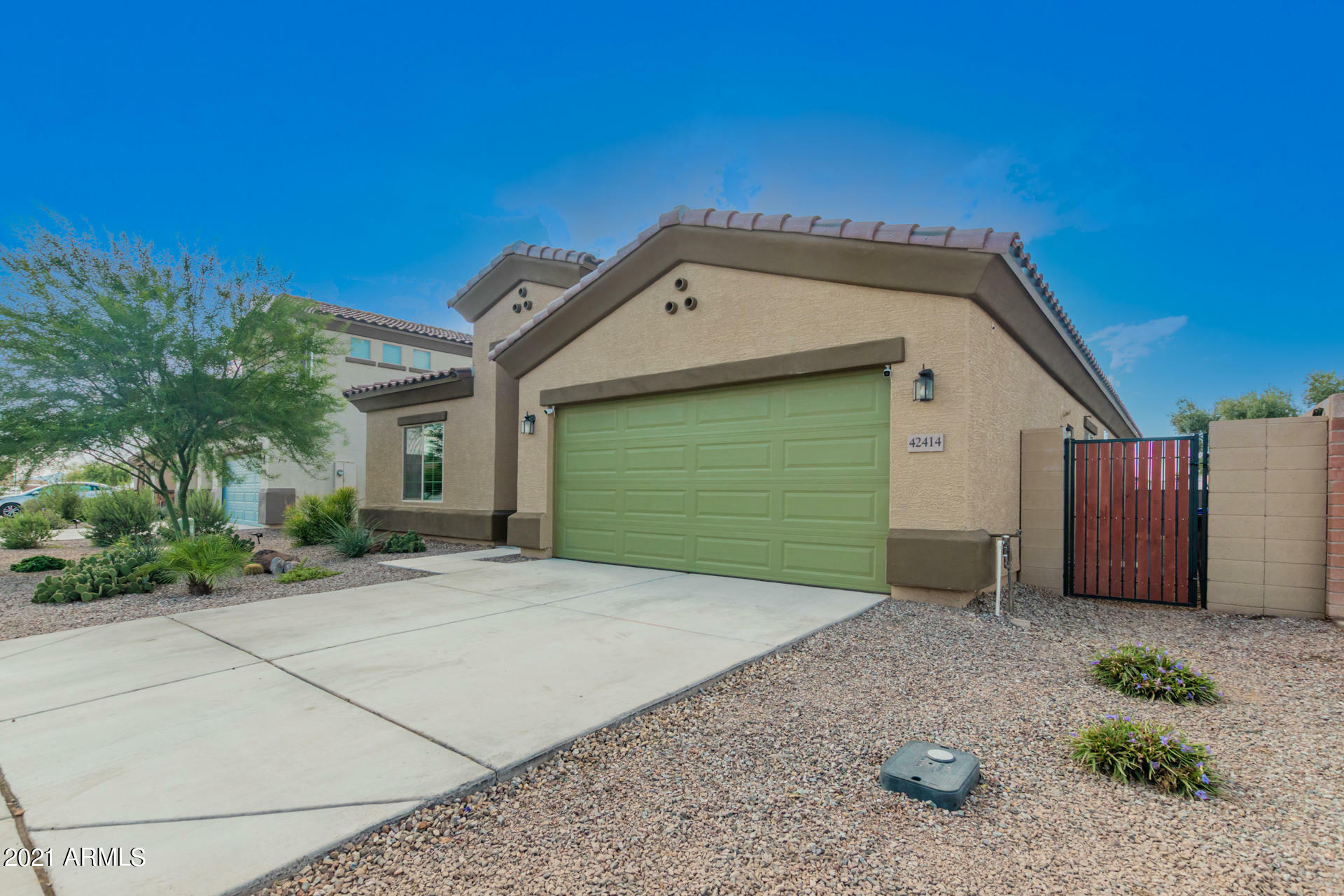 Property Photo:  42414 W Ramirez Drive  AZ 85138 