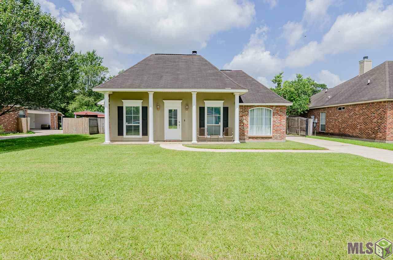 Property Photo:  12203 Tallow Ridge Dr  LA 70737 