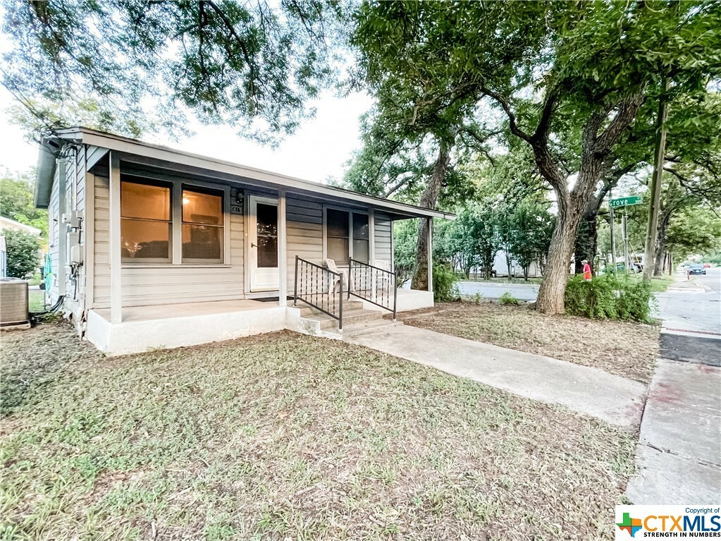 Property Photo:  419 McKie Street  TX 78666 