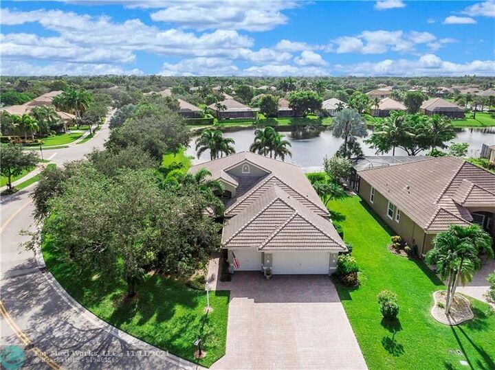 6412 NW 108th Ter  Parkland FL 33076 photo