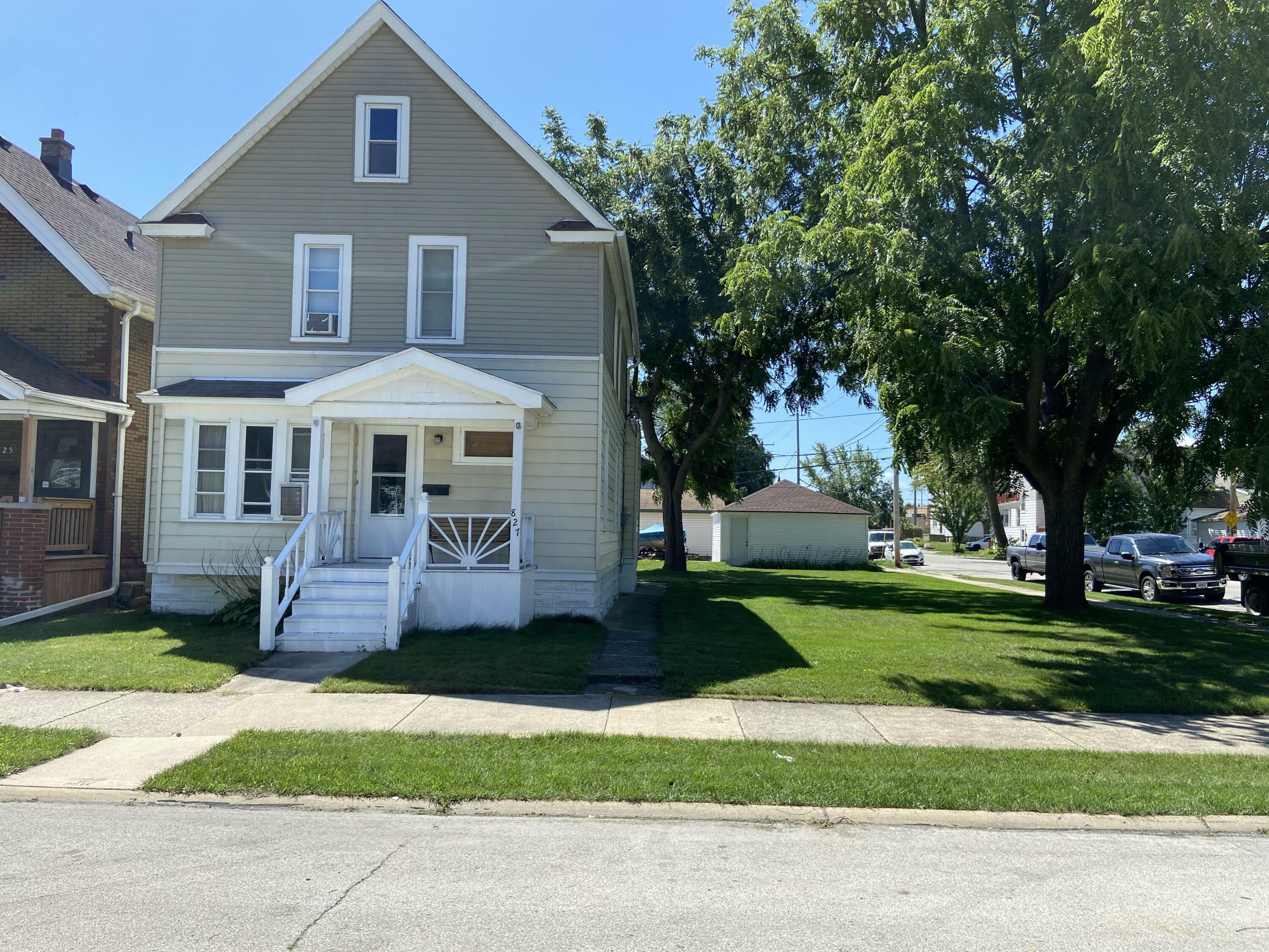 Property Photo: 827 Minnesota Ave WI 53172