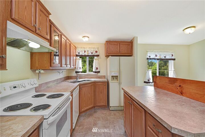 Property Photo:  200 W Grand Street  WA 98252 