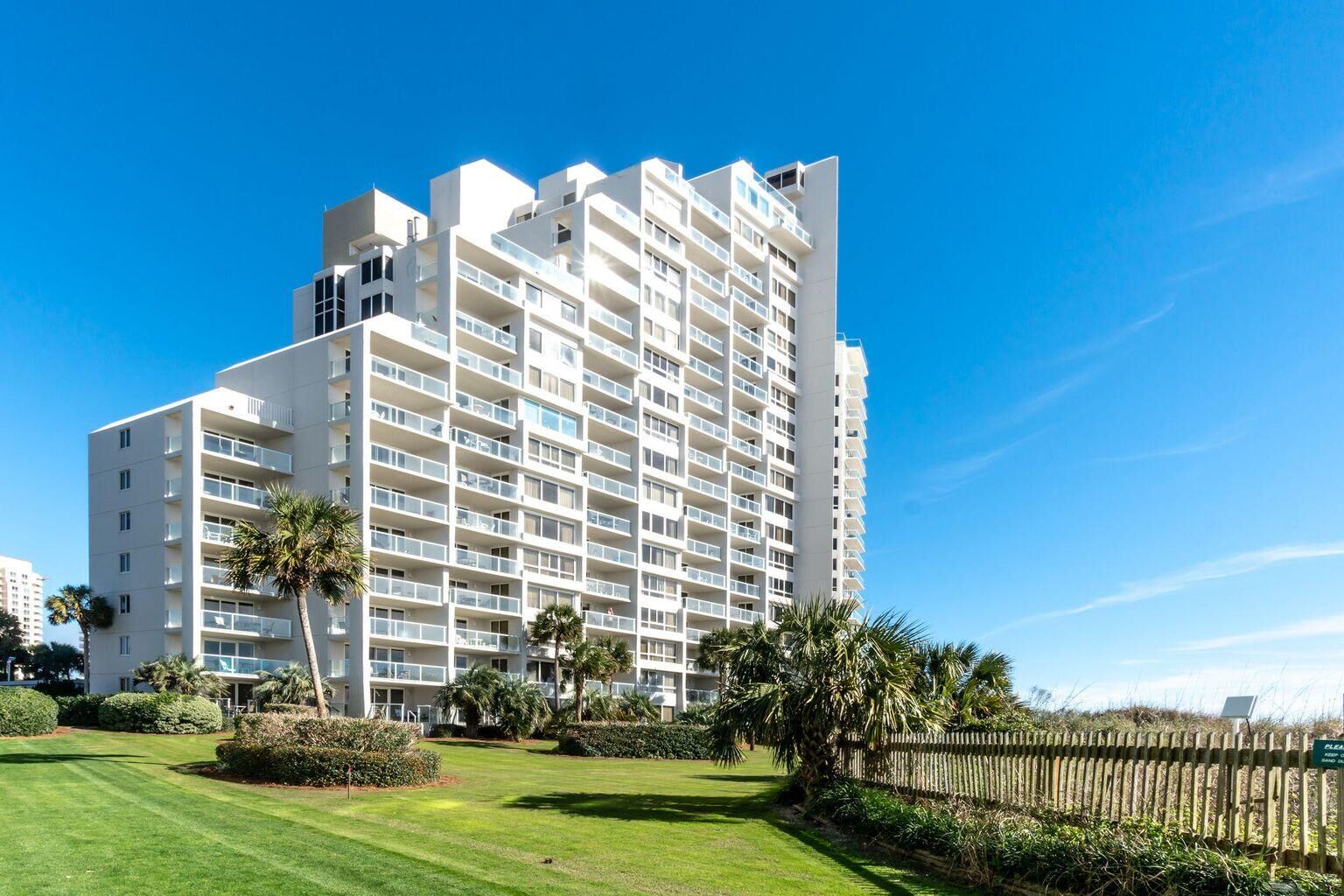 Property Photo:  4239 Beachside Two Drive Unit 239  FL 32550 