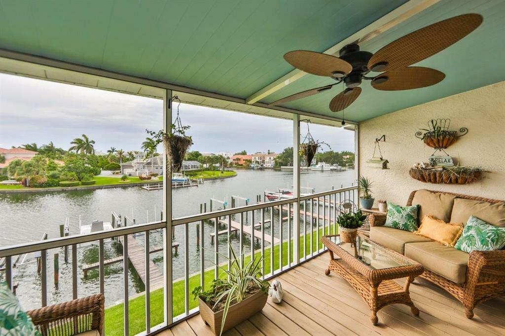 Property Photo:  637 Pinellas Bayway S 5  FL 33715 