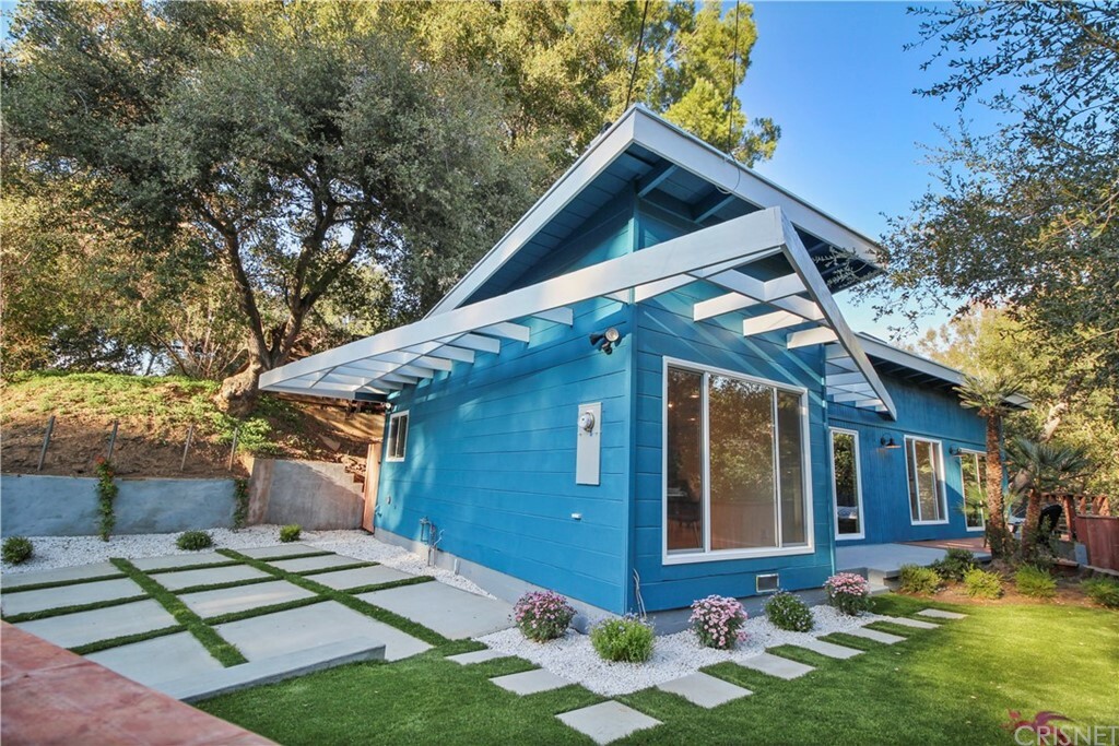 Property Photo:  4325 Canoga Avenue  CA 91364 