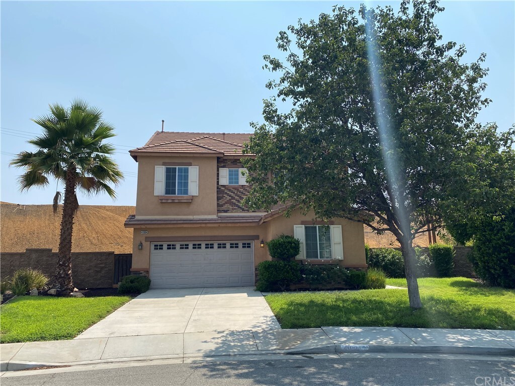 Property Photo: 41004 Marquise Street CA 92532