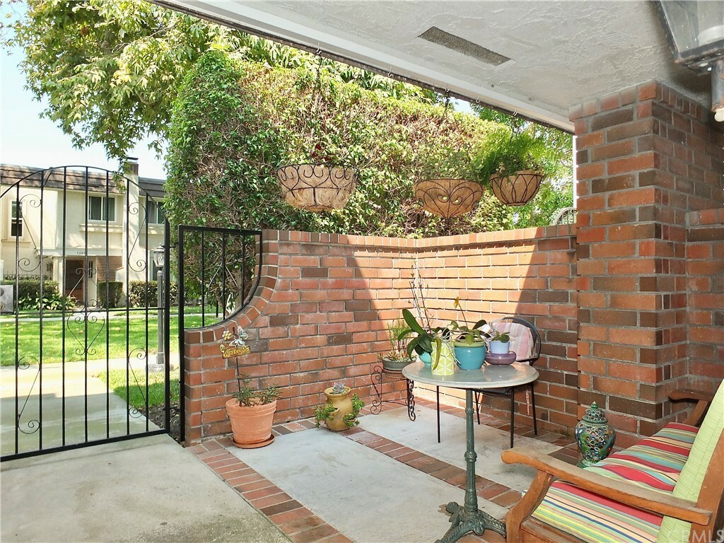 Property Photo:  5285 Charing Cross Road  CA 92683 